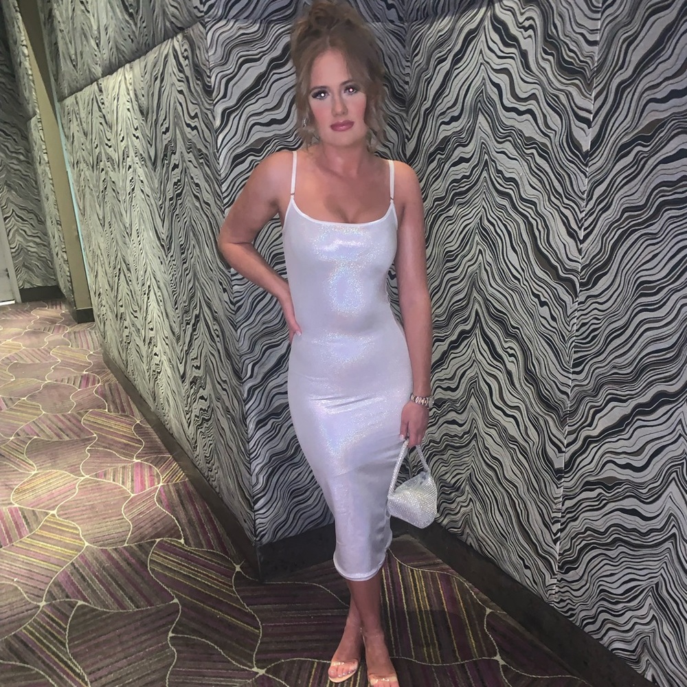 Pamela Anderson 2000s lookalike dress